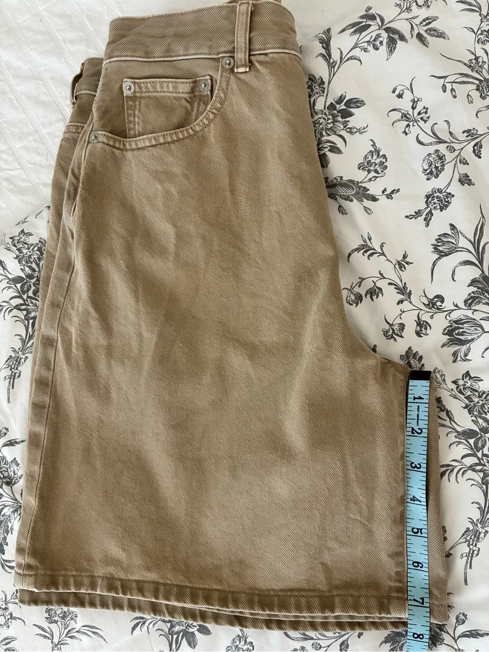 Everlane Women’s Shorts the long denim short  28R